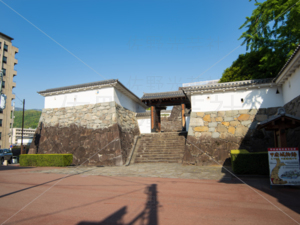 甲府城 内松陰門